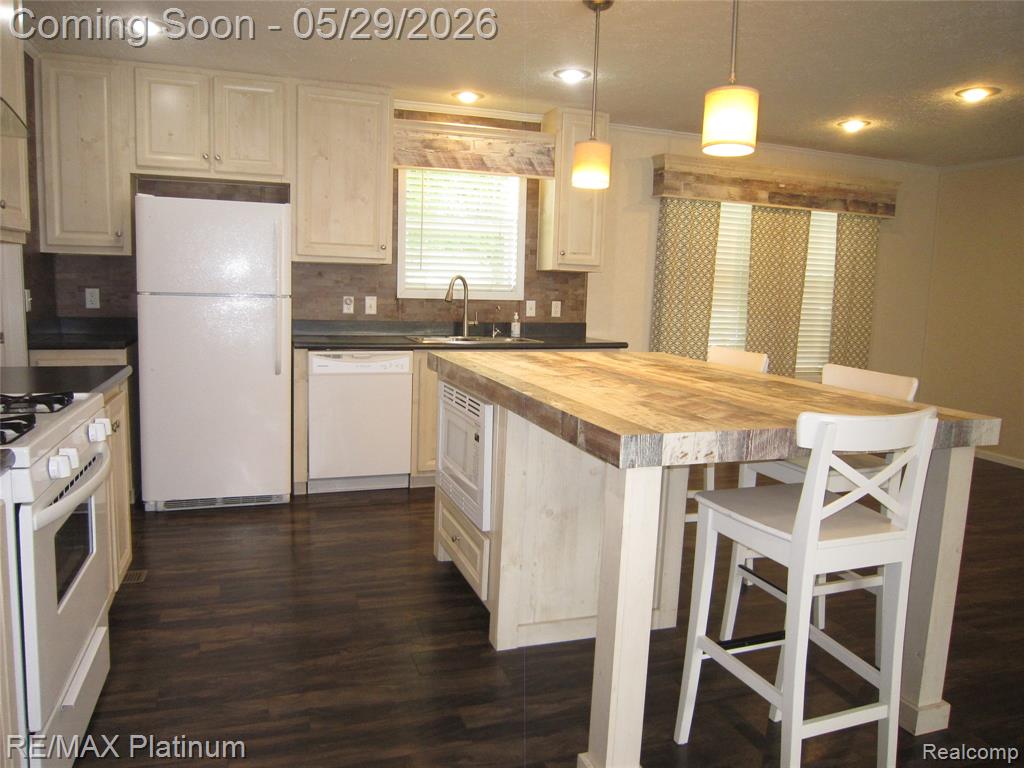 5615 Cherokee Bend Bend, Howell, MI 48843 — Photo 7