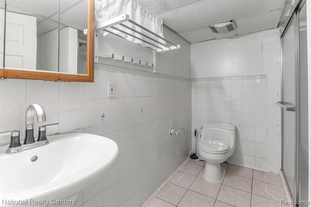 4242 LAPHAM Street, Dearborn, MI 48126 — Photo 41