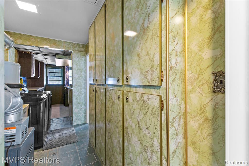 5503 NORTHLAWN Drive, Sterling Heights, MI 48310 — Photo 16