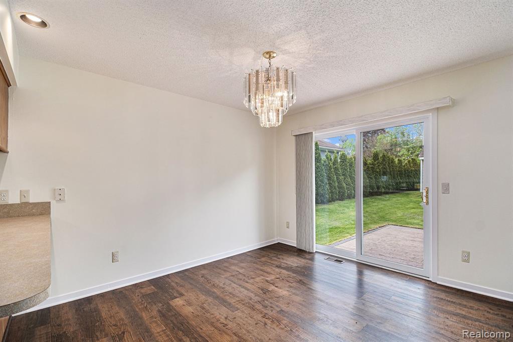 45 N HOSPITAL Road, Waterford, MI 48327 — Photo 10