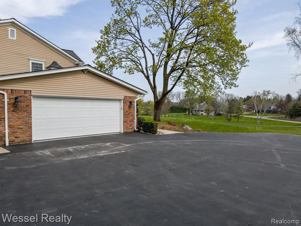 64527 KILDARE Drive, Washington, MI 48095 — Photo 56