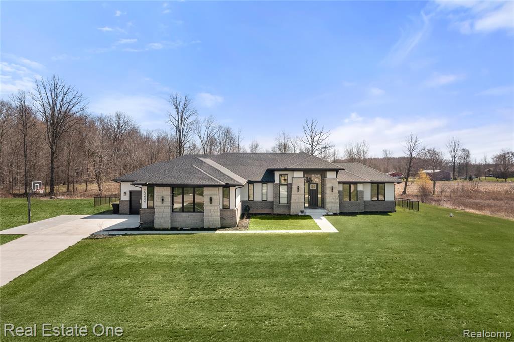 73404 Castle Court, Armada, MI — Photo 4