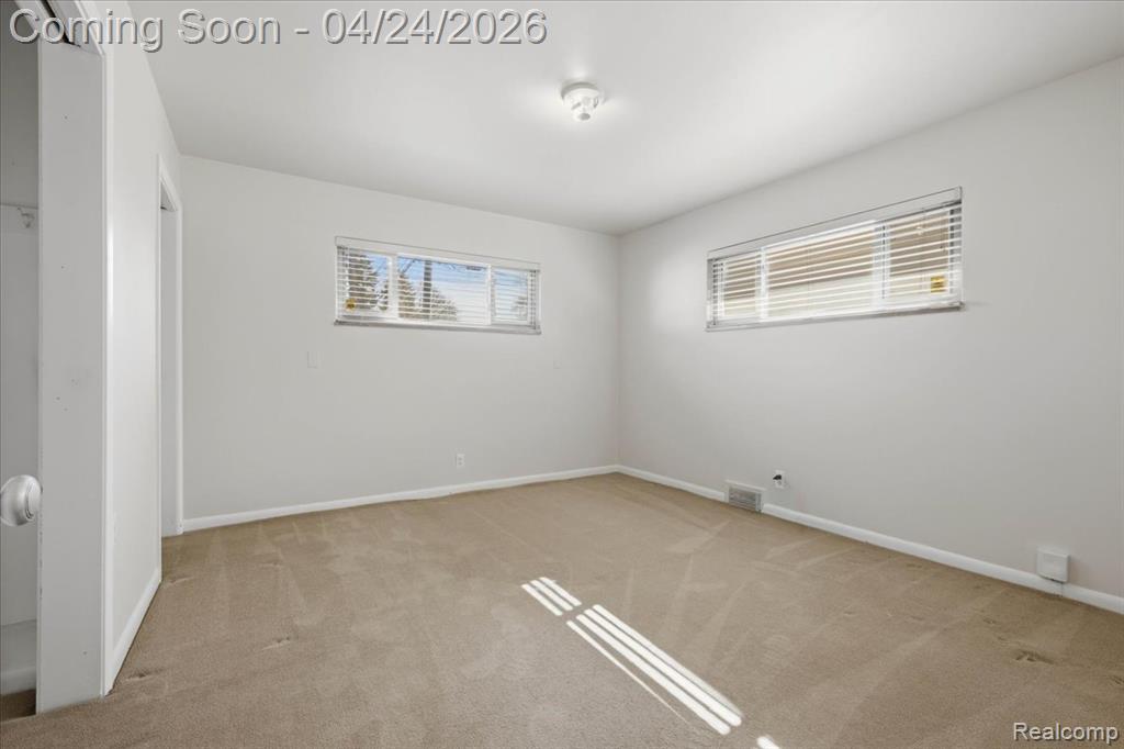 13111 Northfield Boulevard, Oak Park, MI 48237 — Photo 24