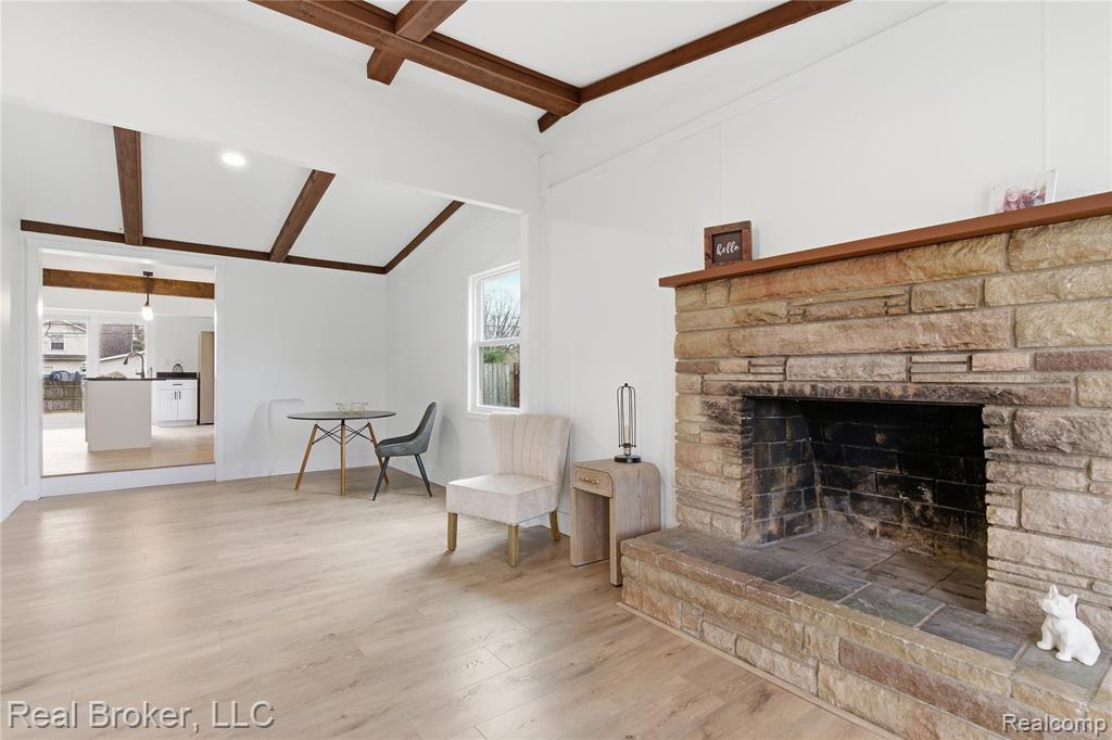 6351 Beth, Brighton, MI 48116 — Photo 3