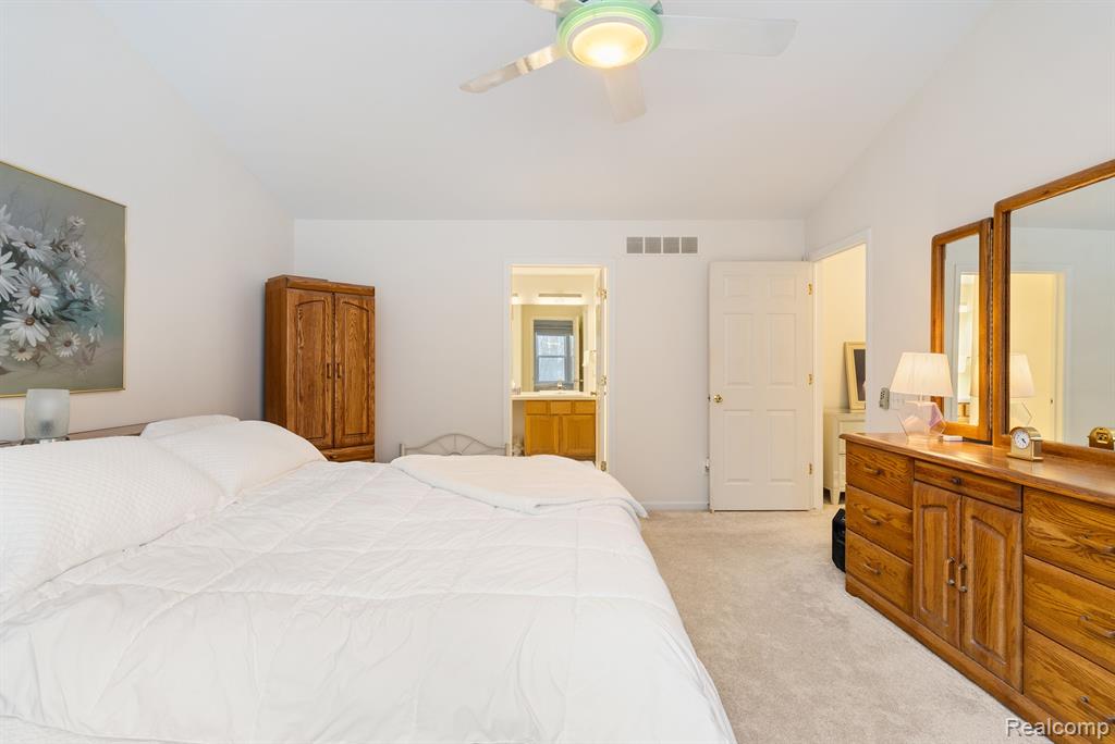 7983 SPRINGWATER Drive, Ypsilanti, MI 48197 — Photo 23