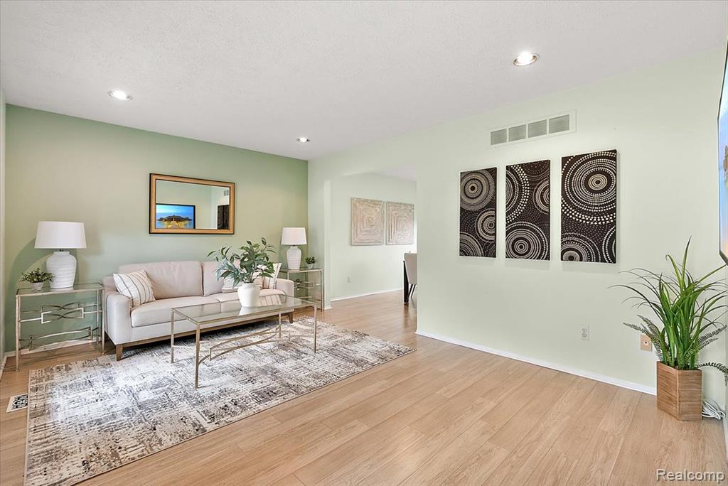 2832 Warrior Drive, Wixom, MI 48393 — Photo 11