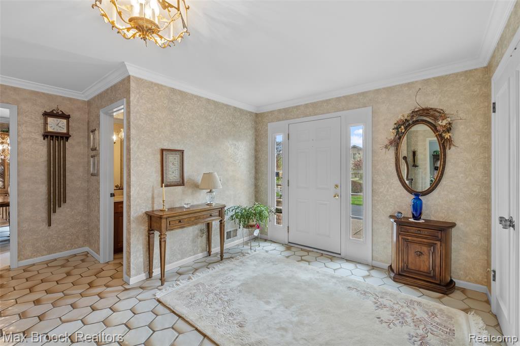 1818 Argosy Court, Bloomfield, MI 48302 — Photo 2