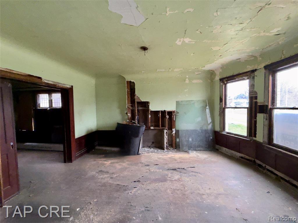 1017 E Grand Boulevard, Detroit, MI 48207 — Photo 3