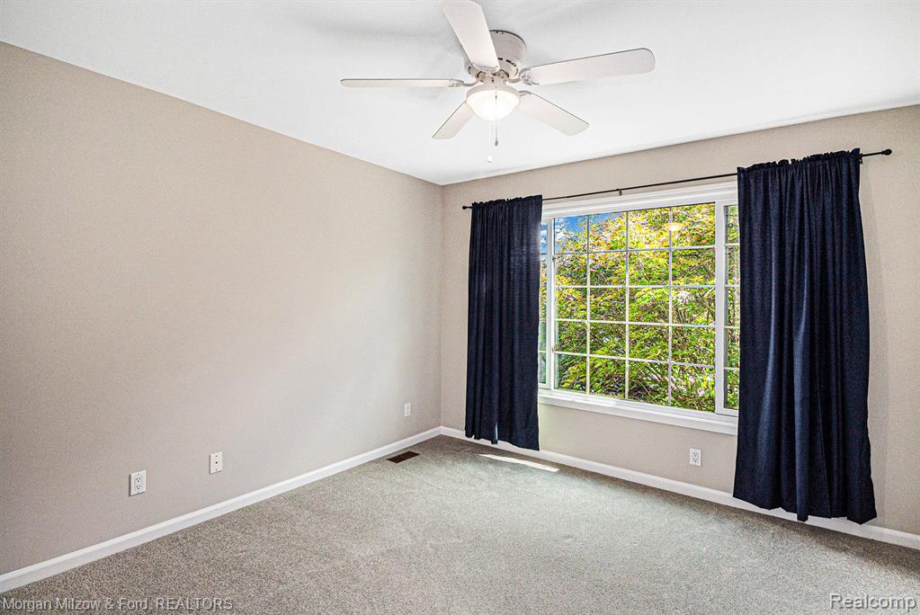 6822 Hubbard Circle, Clarkston, MI 48348 — Photo 22