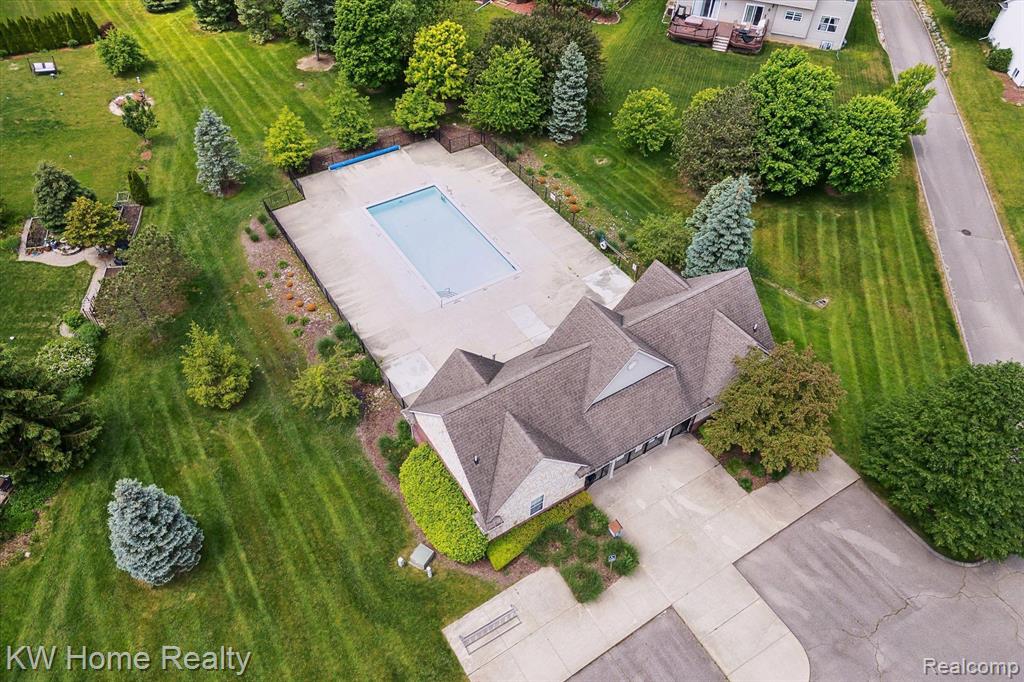 4672 NUTMEG Drive, Ypsilanti, MI 48197 — Photo 65