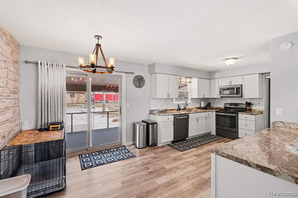 9184 Chesterfield Drive, Swartz Creek, MI 48473 — Photo 4