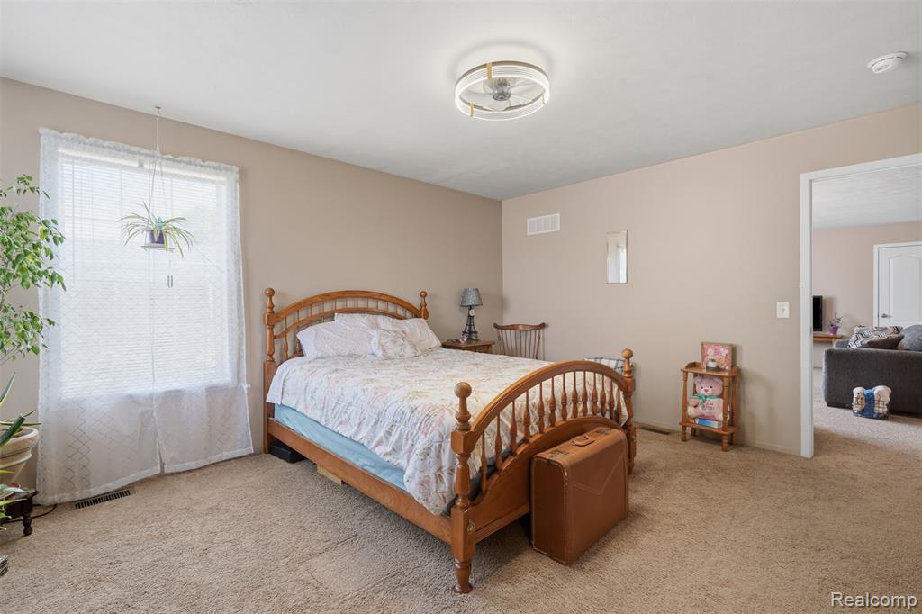 11802 Stoneridge Court, South Lyon, MI 48178 — Photo 14