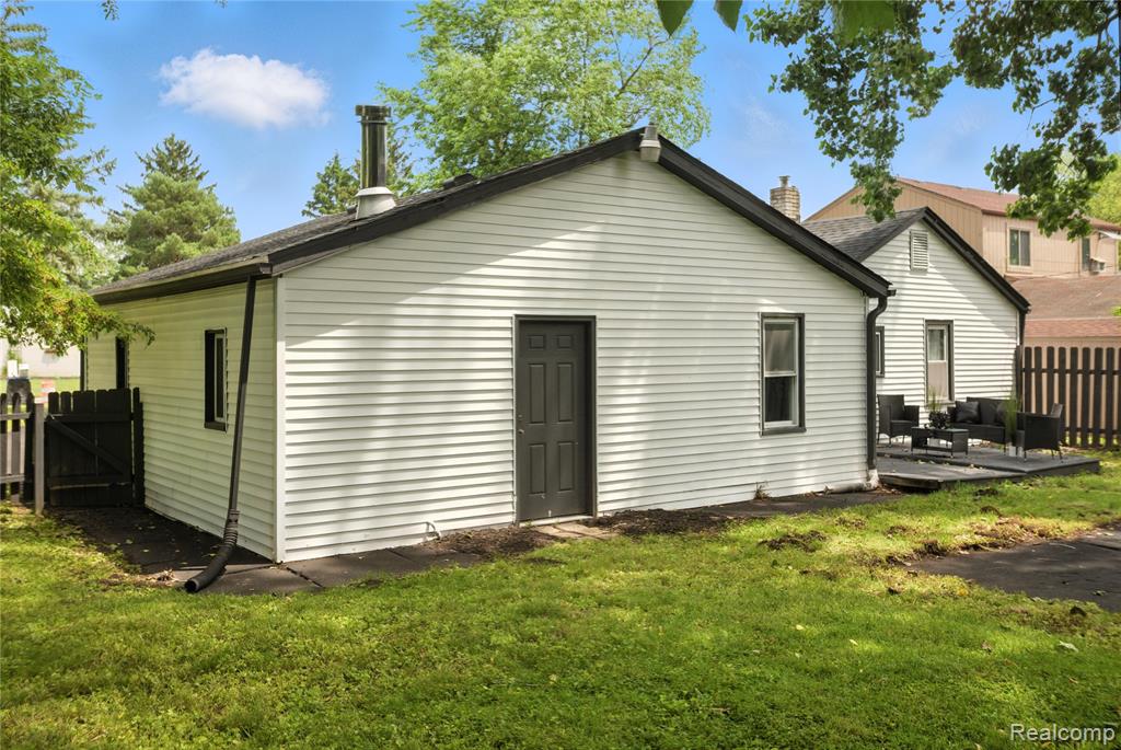 8411 Hugh Street, Westland, MI — Photo 4