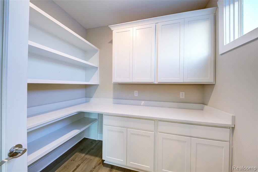 513 Round Rock Drive, Howell, MI 48843 — Photo 9