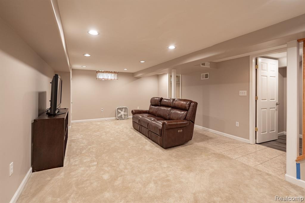 6905 Lathers Street, Garden City, MI — Photo 21