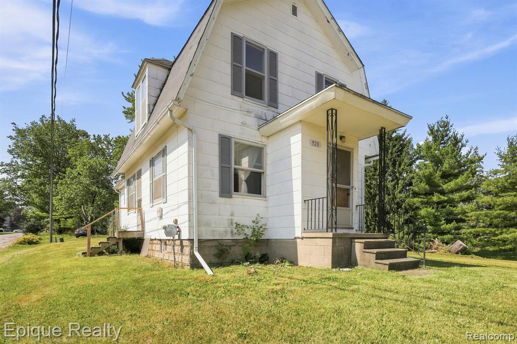 920 Farr Avenue, Owosso, MI 48867 — Photo 3