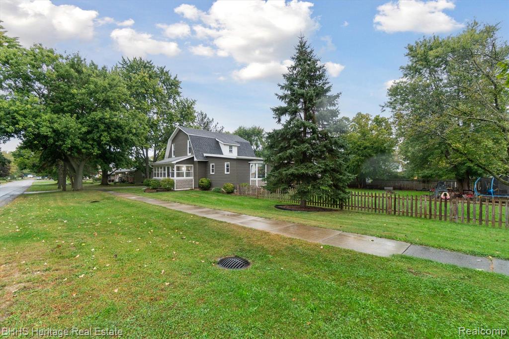 216 N SUMMIT, Webberville, MI 48892 — Photo 62