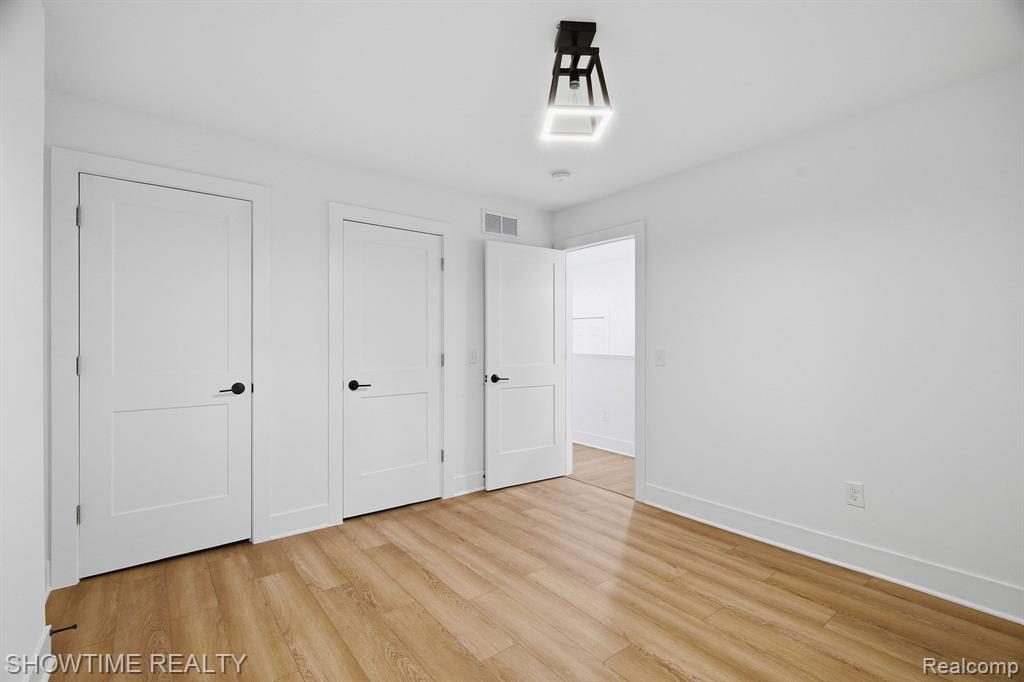 19320 Gaylord, Redford, MI 48240 — Photo 21