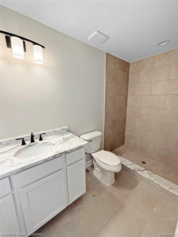 7118 Oak Ridge Court, Clarkston, MI 48348 — Photo 21