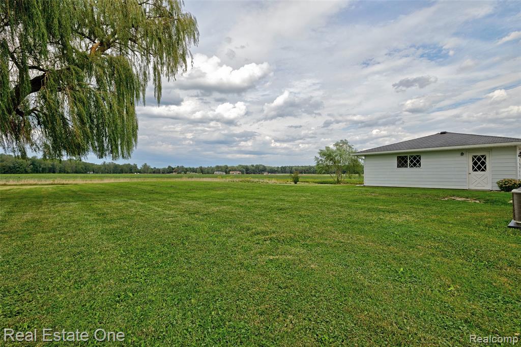 9772 Crawford Road, Columbus, MI — Photo 43