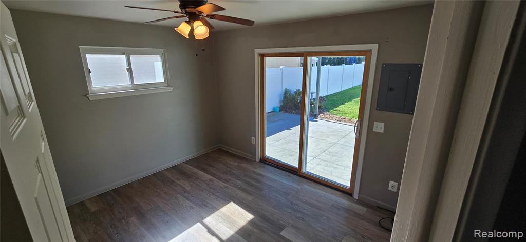 4620 Katherine Street, Dearborn Heights, MI 48125 — Photo 7