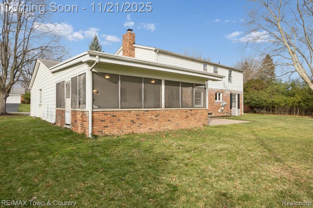 5593 Woodwind Drive, Bloomfield Hills, MI 48301 — Photo 48