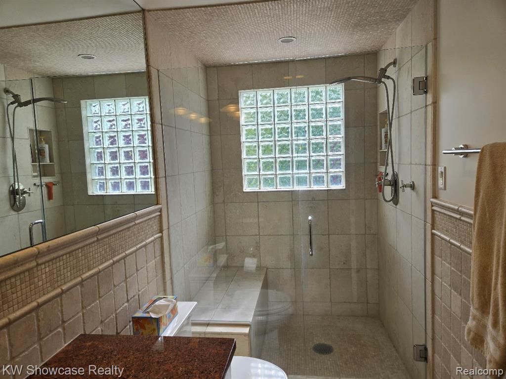 474 Beverly Island Drive, Waterford, MI 48328 — Photo 31