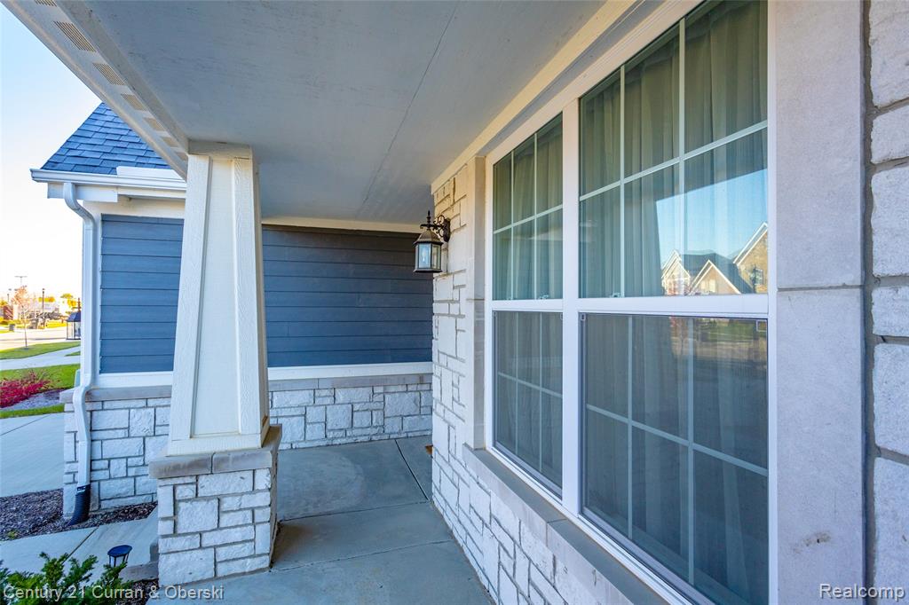 47749 Fieldstone Drive, Northville, MI — Photo 2