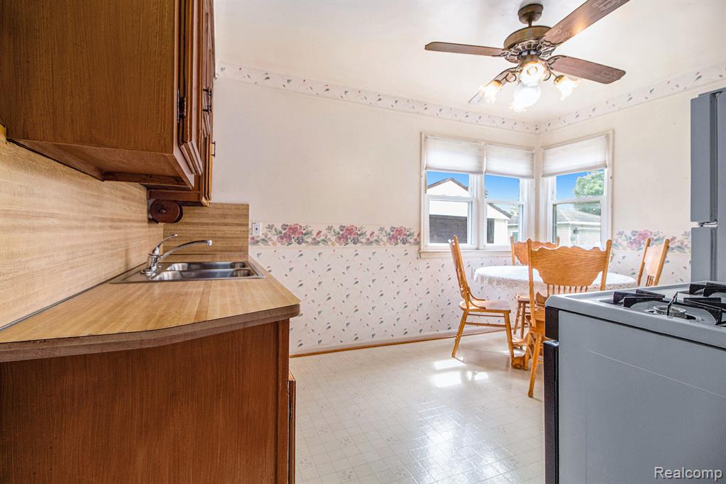6950 Harrison Street, Garden City, MI — Photo 5
