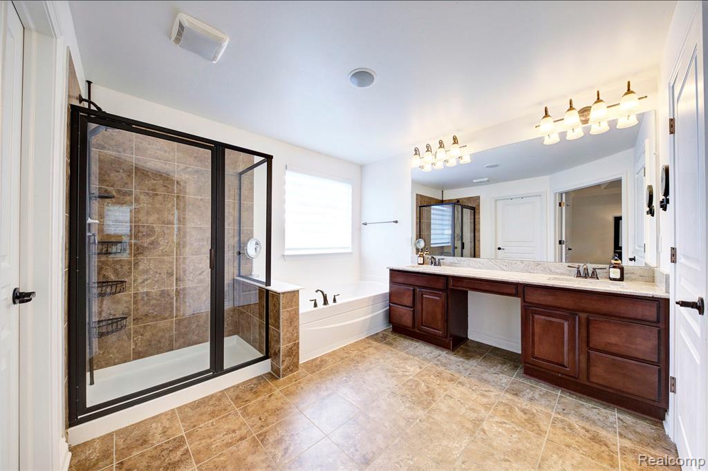 50411 Lansdowne Road, Canton, MI 48188 — Photo 41