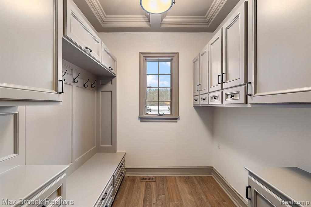 47900 W Nine Mile Road, Novi, MI — Photo 23