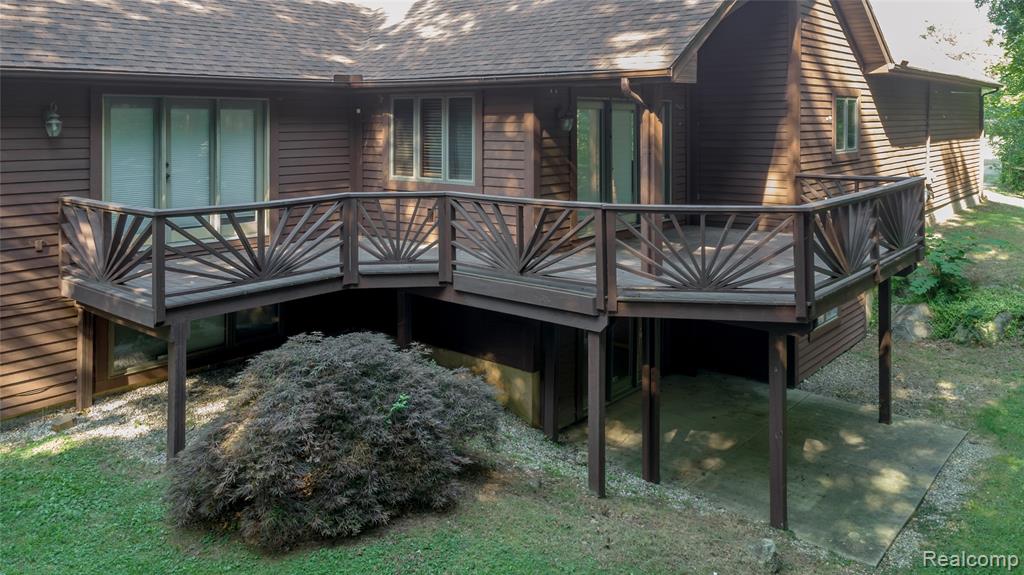 5413 N McKinley Road, Flushing, MI 48433 — Photo 2