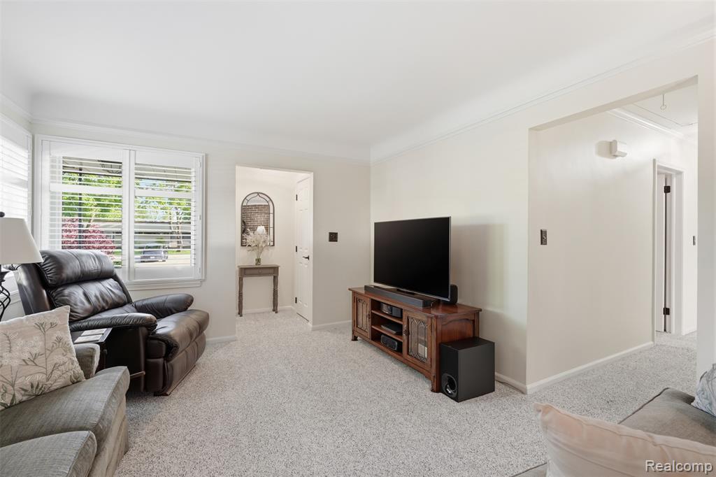 31710 Maplewood Street, Garden City, MI — Photo 11