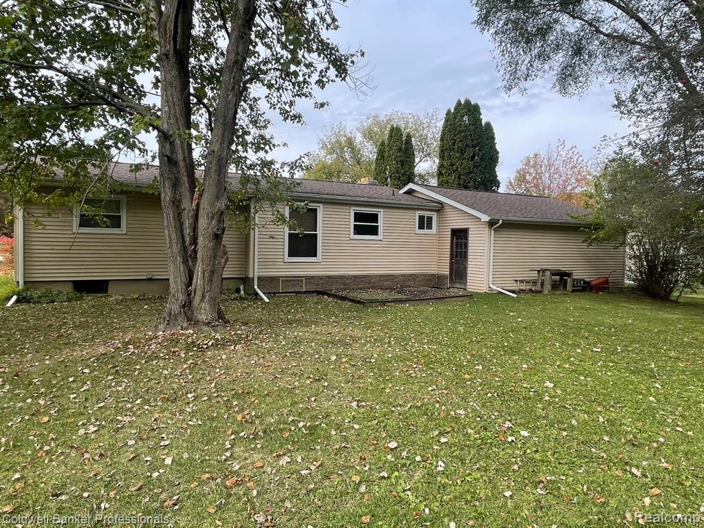 7071 Brittwood Lane, Flint, MI 48507 — Photo 8