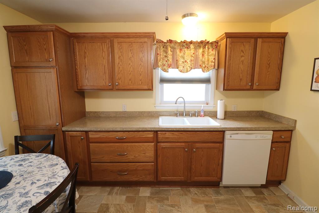 4226 BANKER Street, North Branch, MI 48461 — Photo 9