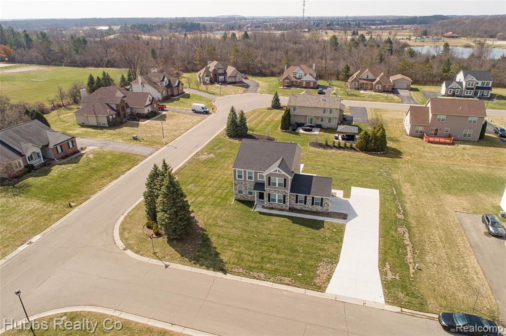 7340 Westminster Circle, Grand Blanc, MI 48439 — Photo 72