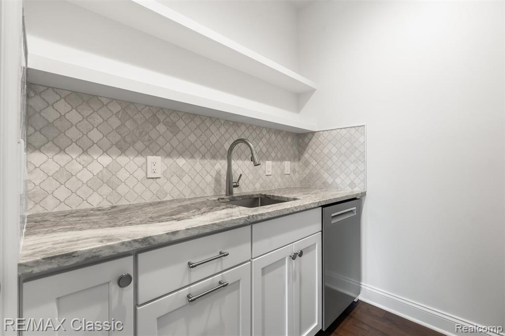 5567 Huron River Drive, Dexter, MI 48130 — Photo 10
