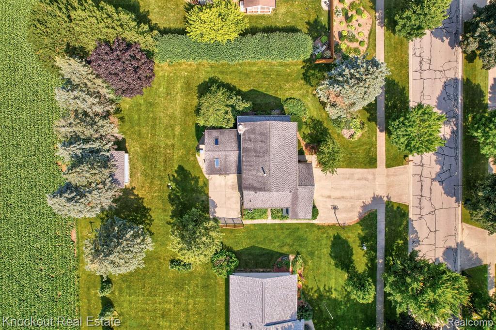 858 Zehnder Drive, Frankenmuth, MI 48734 — Photo 50