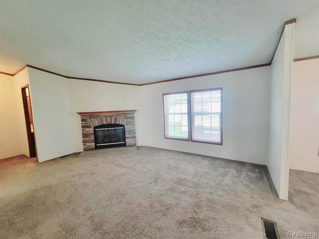 93 Woodcrest Drive, Swartz Creek, MI 48473 — Photo 4