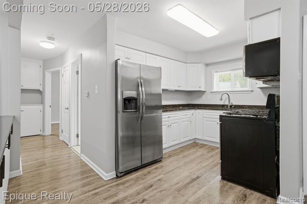 20506 Lancaster Street, Harper Woods, MI 48225 — Photo 11