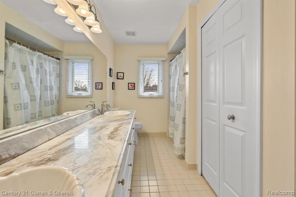 50580 MEANDER Drive, Macomb, MI 48042 — Photo 16