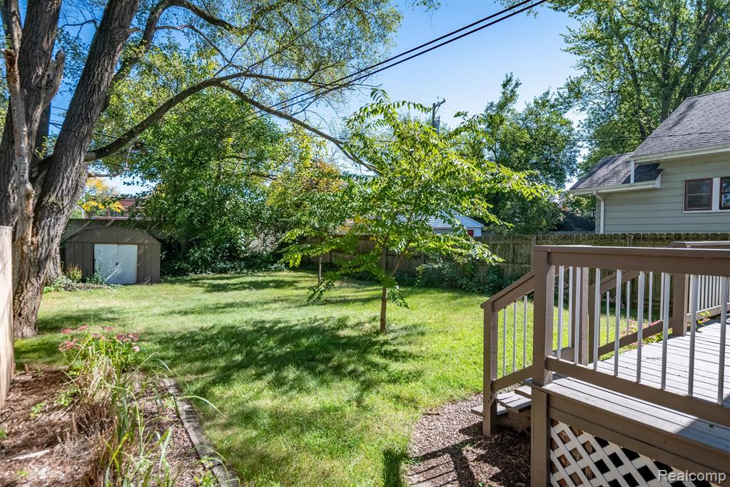 934 N CENTER Street, Royal Oak, MI 48067 — Photo 22