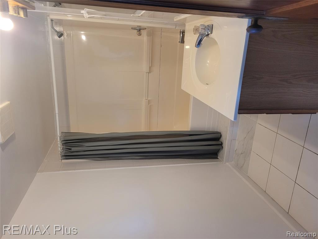 2516 W Genesee Street, Lapeer, MI 48446 — Photo 17