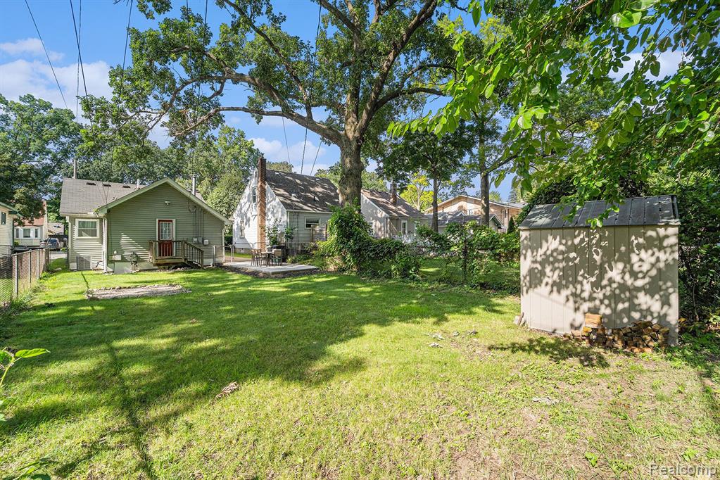 464 E MAPLEHURST Street, Ferndale, MI 48220 — Photo 27