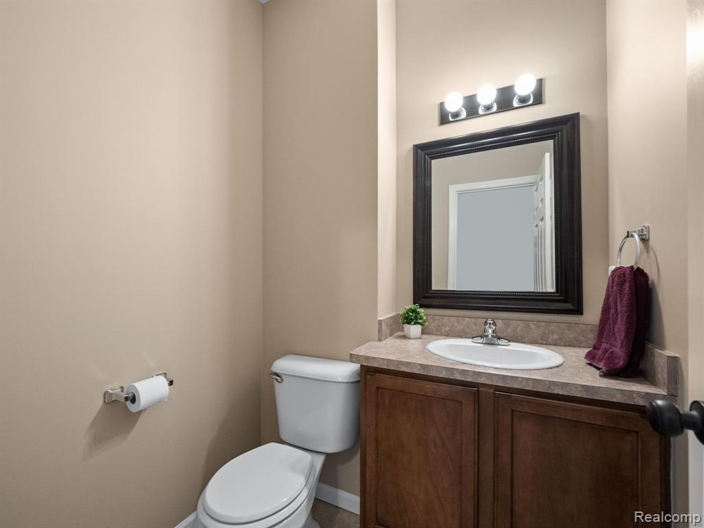 28385 COTTAGE Lane, New Hudson, MI 48165 — Photo 20
