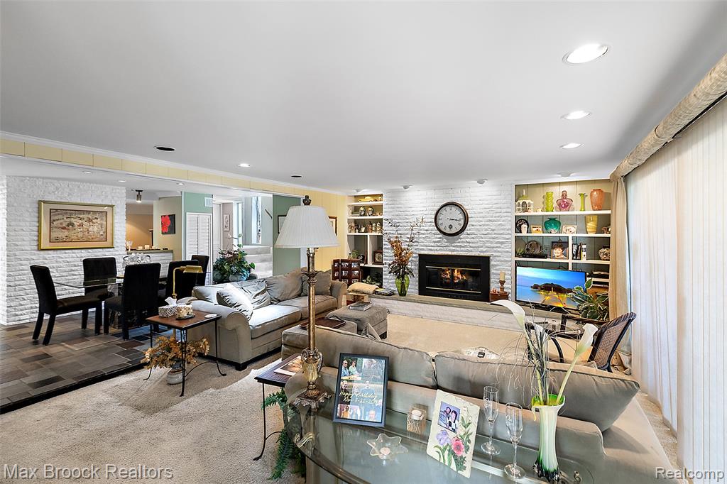 4848 Willow Lane, Orchard Lake Village, MI 48324 — Photo 9