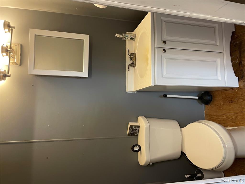 9947 E GRAND RIVER Avenue, Brighton, MI 48116 — Photo 6