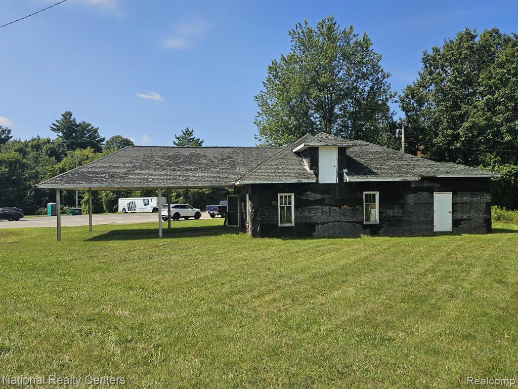 4495 Bowers Road, Attica, MI 48412 — Photo 4