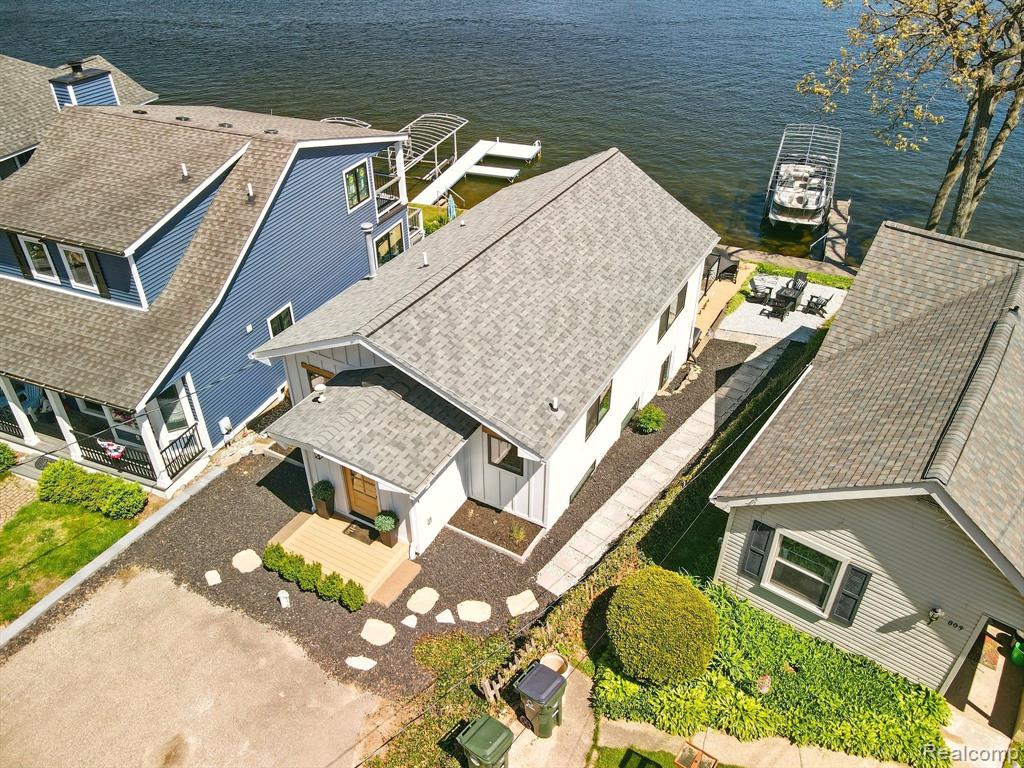 807 PINE TREE Road W, Lake Orion, MI 48362 — Photo 30
