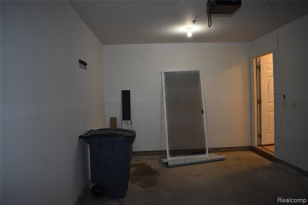 819 Brandon Avenue, Pontiac, MI 48340 — Photo 29